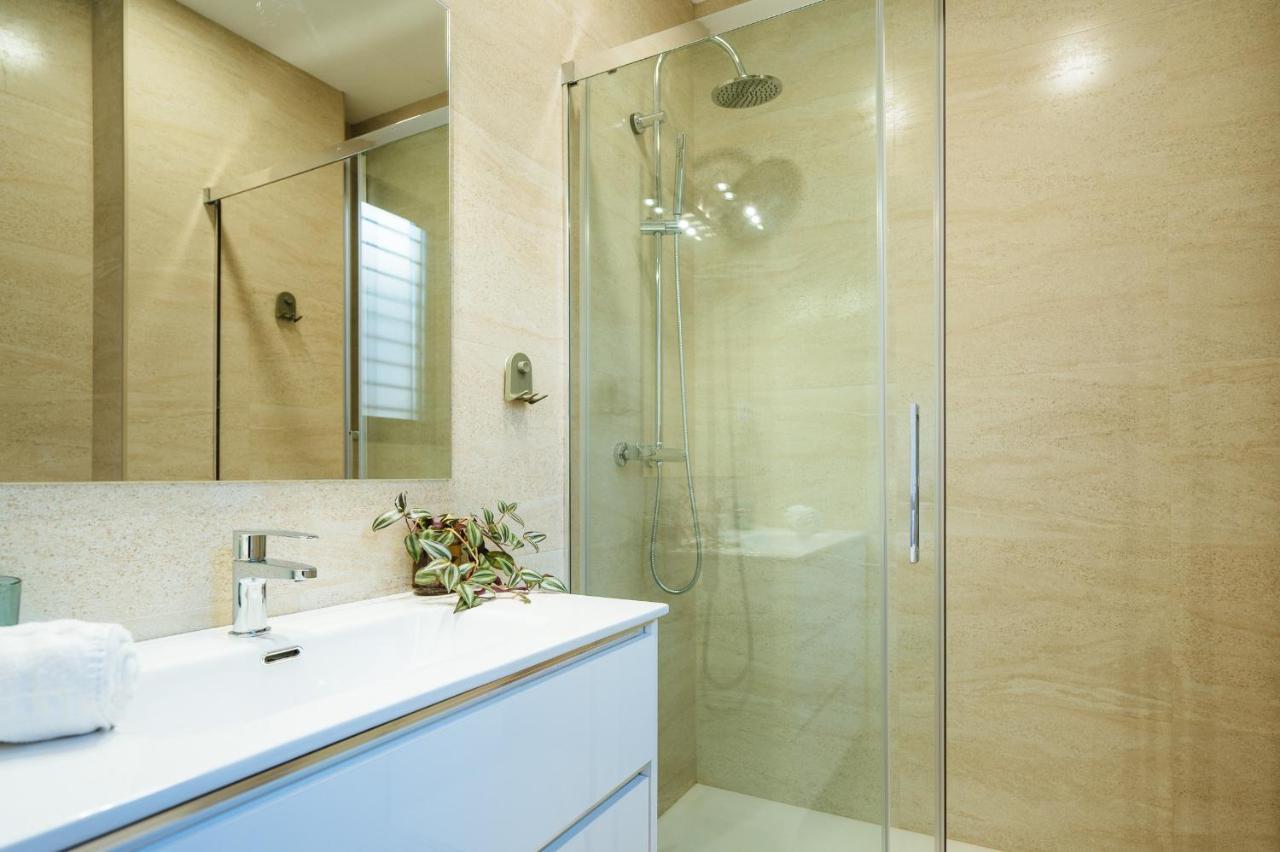 Urban Pulses Nervion Apartman Sevilla Kültér fotó