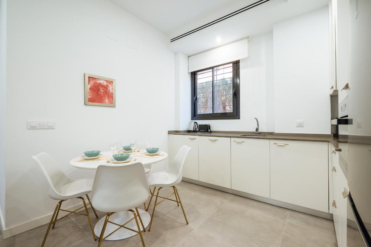 Urban Pulses Nervion Apartman Sevilla Kültér fotó