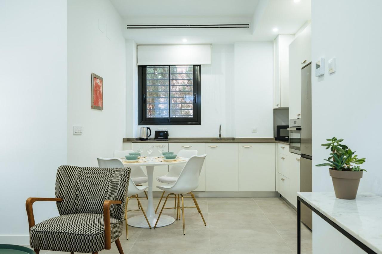 Urban Pulses Nervion Apartman Sevilla Kültér fotó